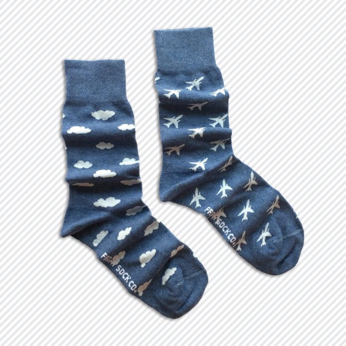 (https://www.fridaysock.co/collections/all/products/plane-clouds)